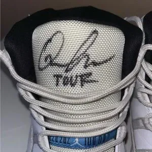 Jordan | Shoes | Jordan 1 Legend Blue 6y Signed By Qias  display picture 3